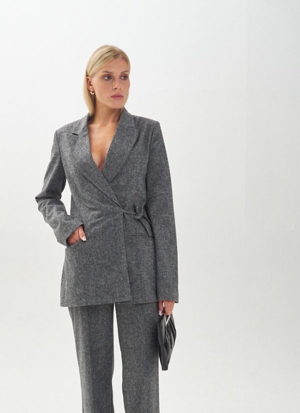 ЖАКЕТ - СКОРО В ПРОДАЖЕ