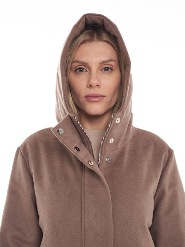 ПАЛЬТО - СКОРО В ПРОДАЖЕ