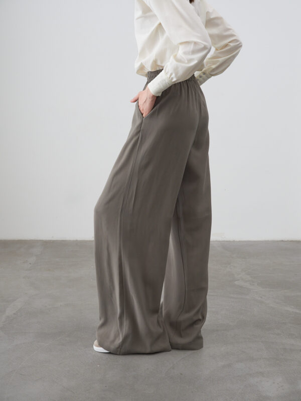 БРЮКИ - СКОРО В ПРОДАЖЕ